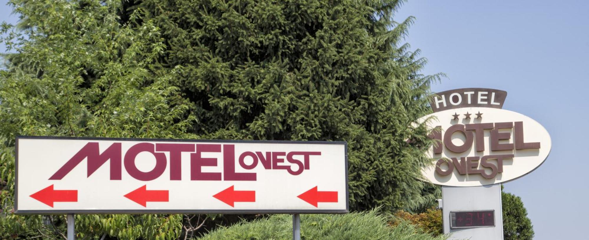 Hotel Motel Ovest Vittuone Екстериор снимка