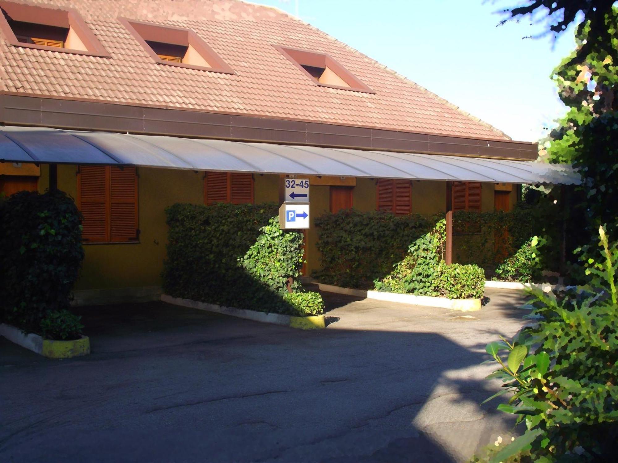 Hotel Motel Ovest Vittuone Екстериор снимка