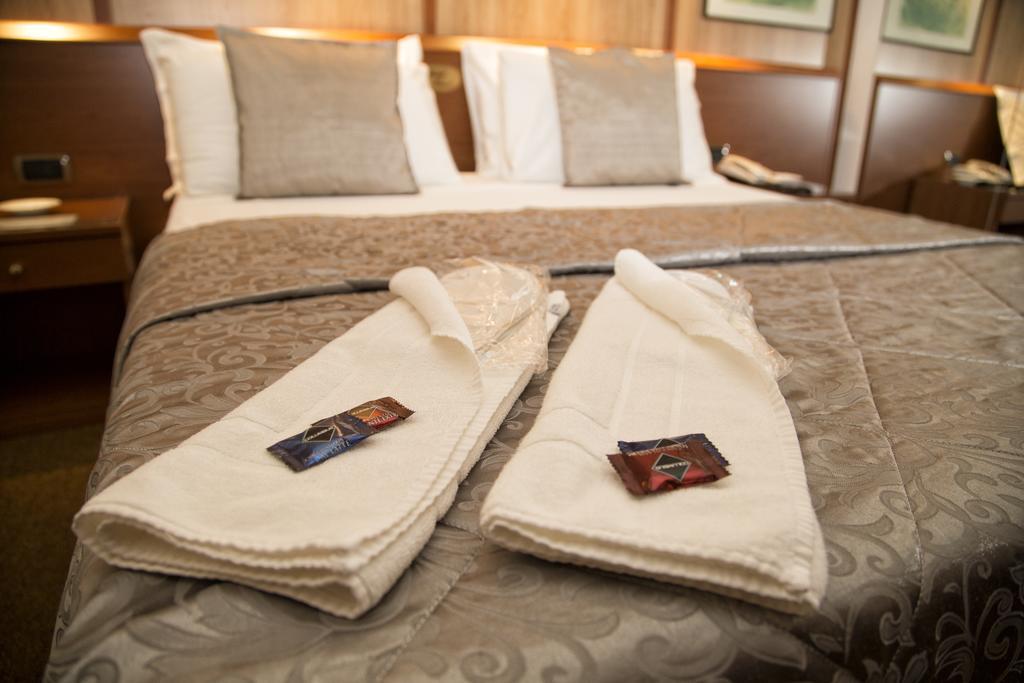 Hotel Motel Ovest Vittuone Екстериор снимка