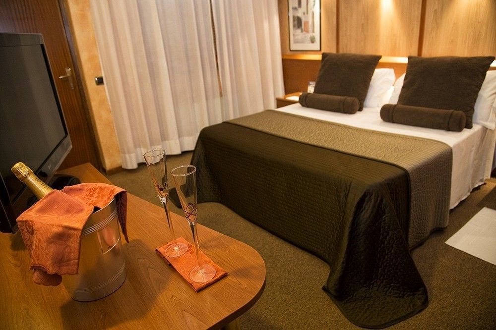 Hotel Motel Ovest Vittuone Екстериор снимка