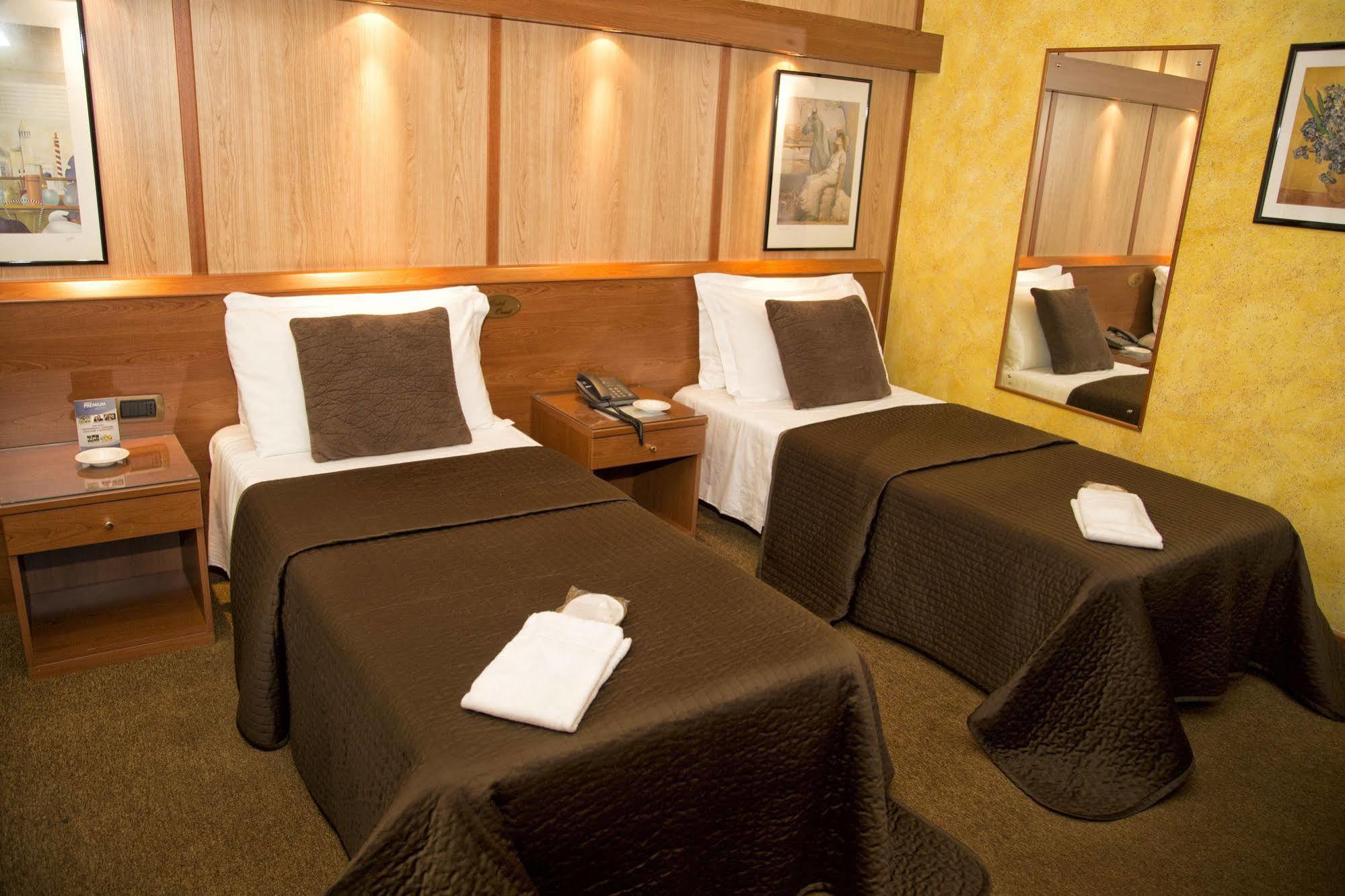Hotel Motel Ovest Vittuone Екстериор снимка