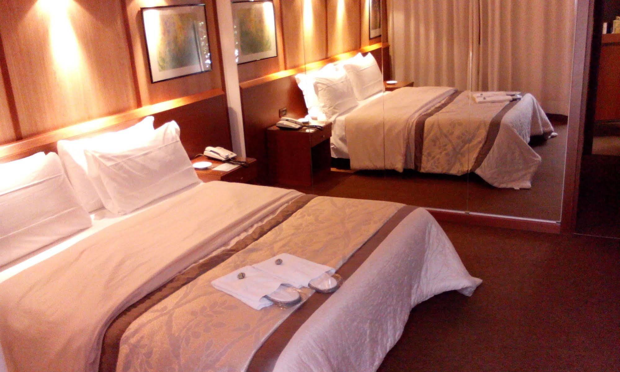 Hotel Motel Ovest Vittuone Екстериор снимка